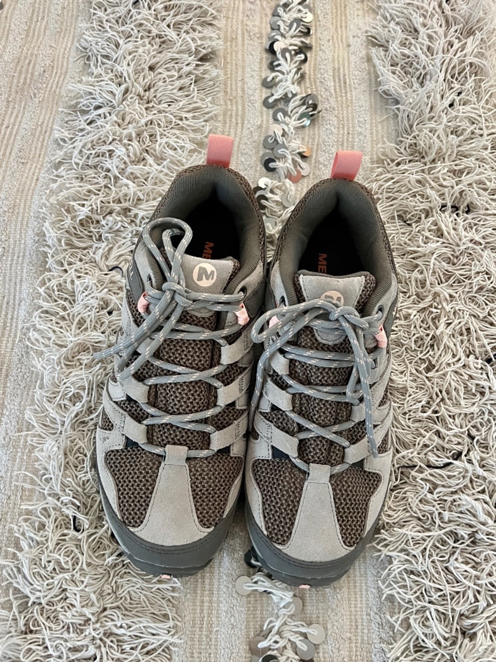 Merrell Hiking Walking Trail Shoe Alverstone | Woman’s 8.5 Aluminum